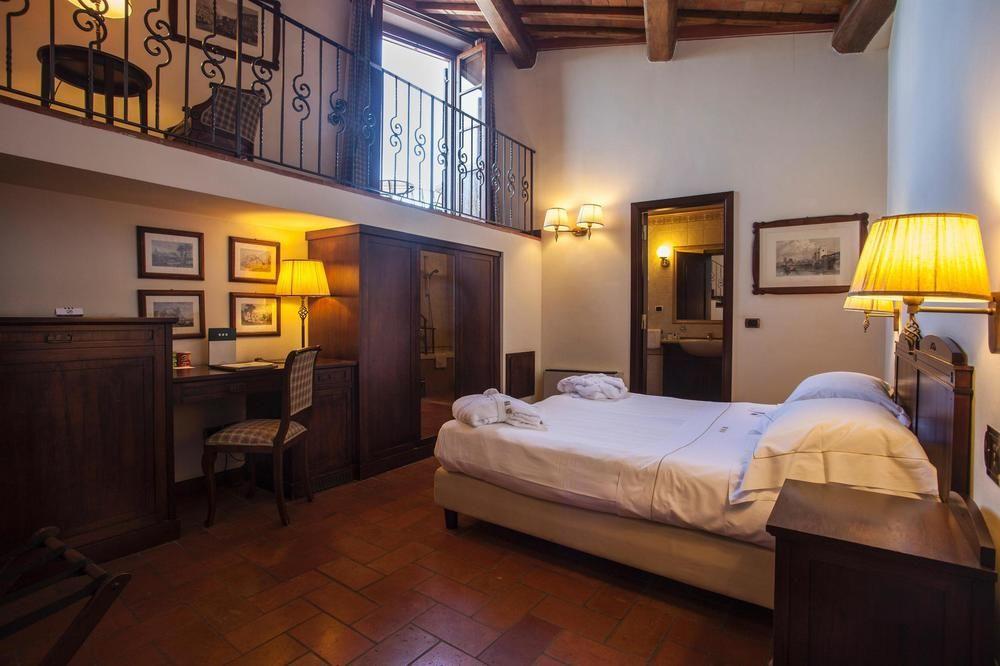 Unahotels Palazzo Mannaioni Toscana Montaione Bagian luar foto