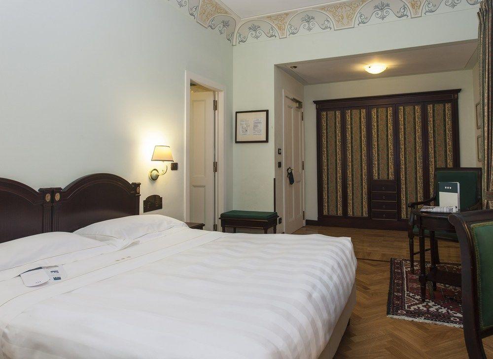Unahotels Palazzo Mannaioni Toscana Montaione Bagian luar foto