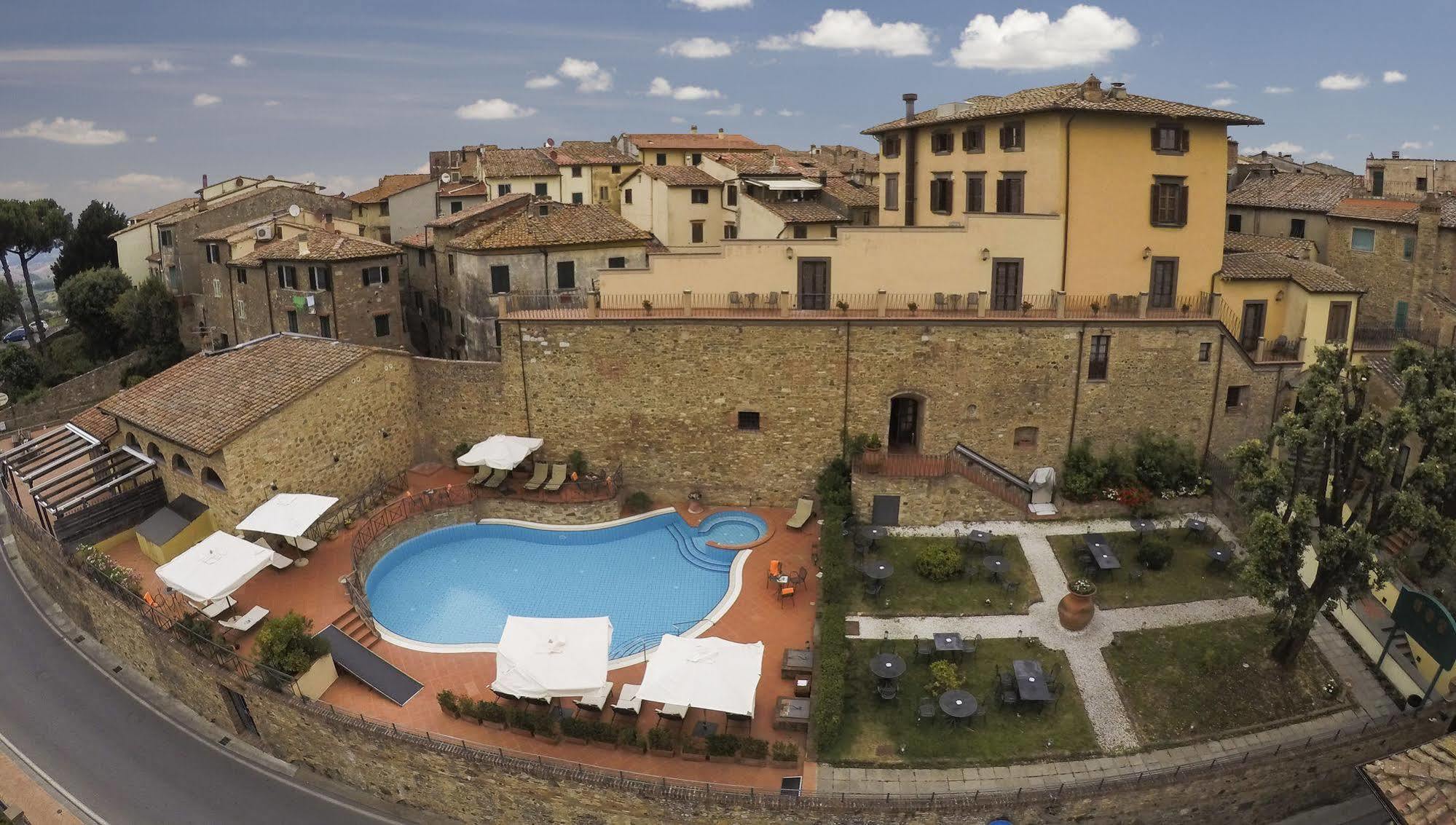 Unahotels Palazzo Mannaioni Toscana Montaione Bagian luar foto